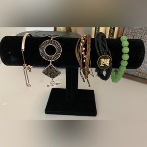 ❤️ SOLD ❤️ 5 Sets of Bracelets